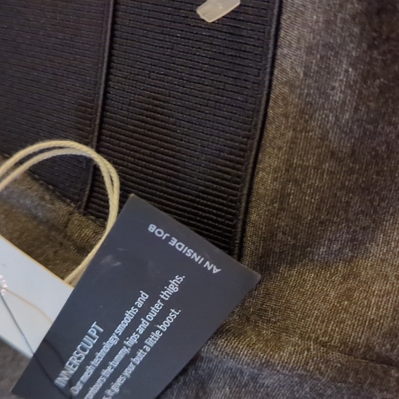 NEW LANE BRYANT LINNERSCULPT LEGGING - Picture 8 of 10